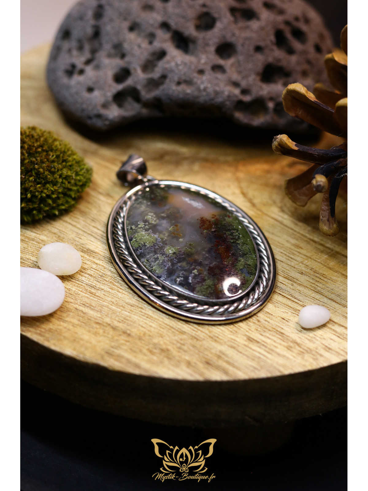 Collection Ranggawijaya - Pendentif en agate mousse d'Indonésie - Forme ovale 03