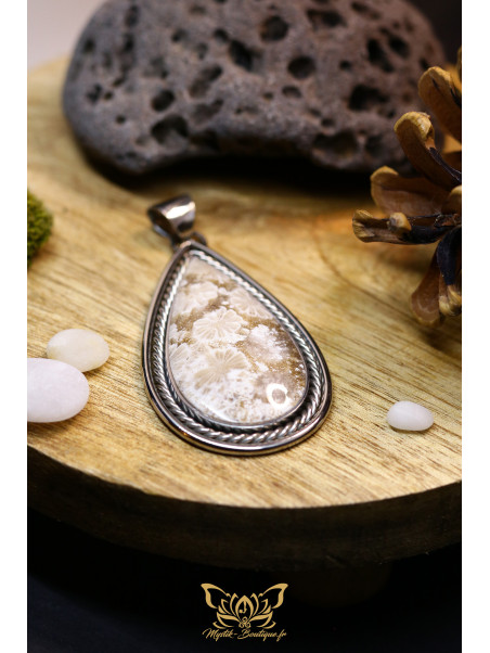 Collection Ranggawijaya - Pendentif en corail fossile d'Indonésie - Forme goutte 13