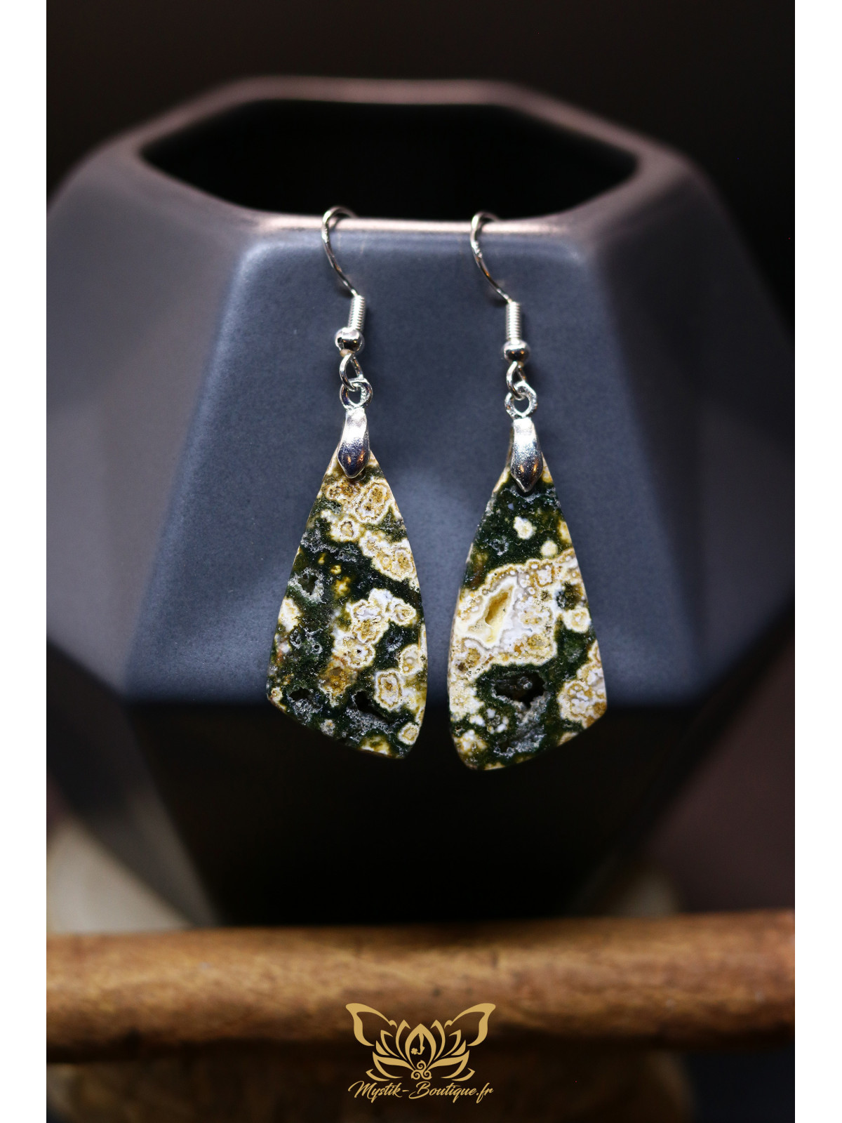 Boucles d'oreilles artisanales en jaspe océan - Accroches en cuivre plaqué argent 925