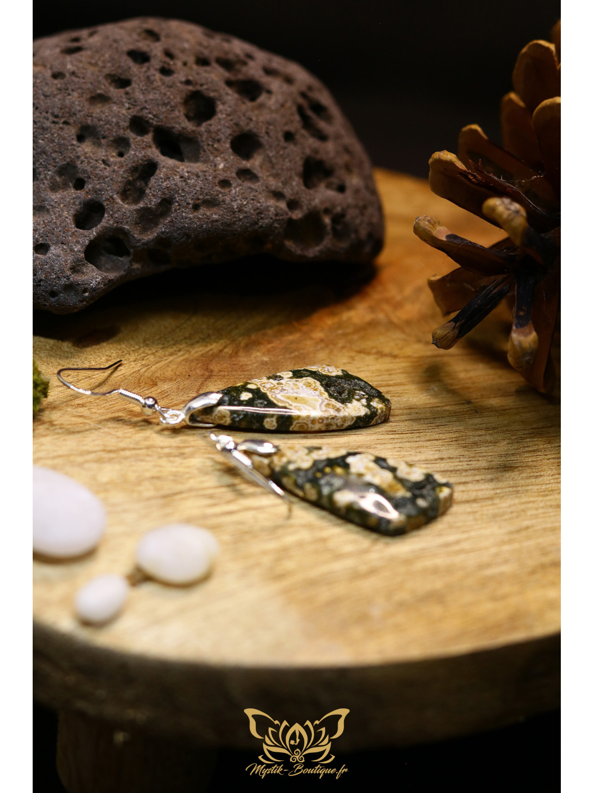 Boucles d'oreilles artisanales en jaspe océan - Accroches en cuivre plaqué argent 925
