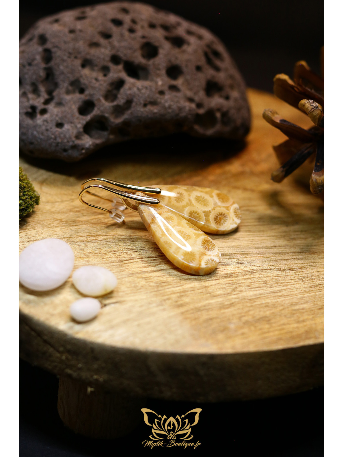 Boucles d'oreilles artisanales en corail fossilisé - Accroches en laiton plaqué or 14K