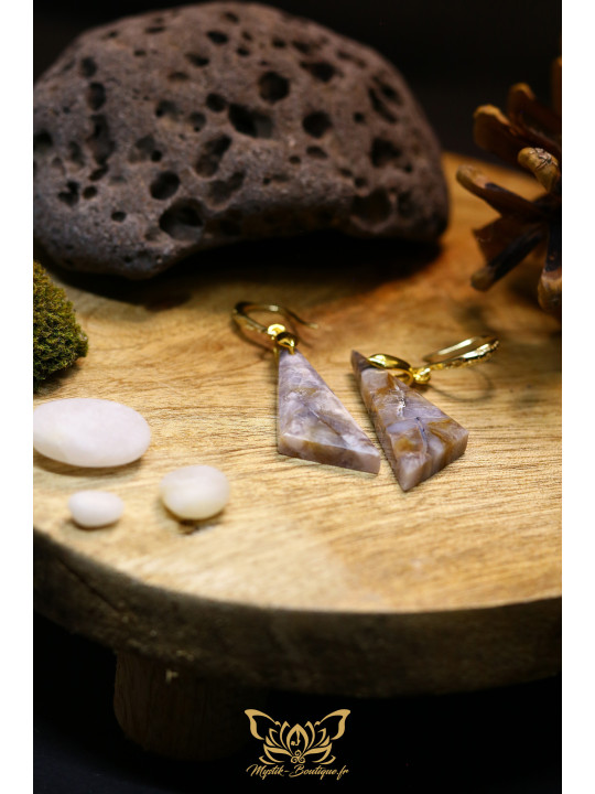 Boucles d'oreilles artisanales en agate violette - Accroches en laiton plaqué or 18k