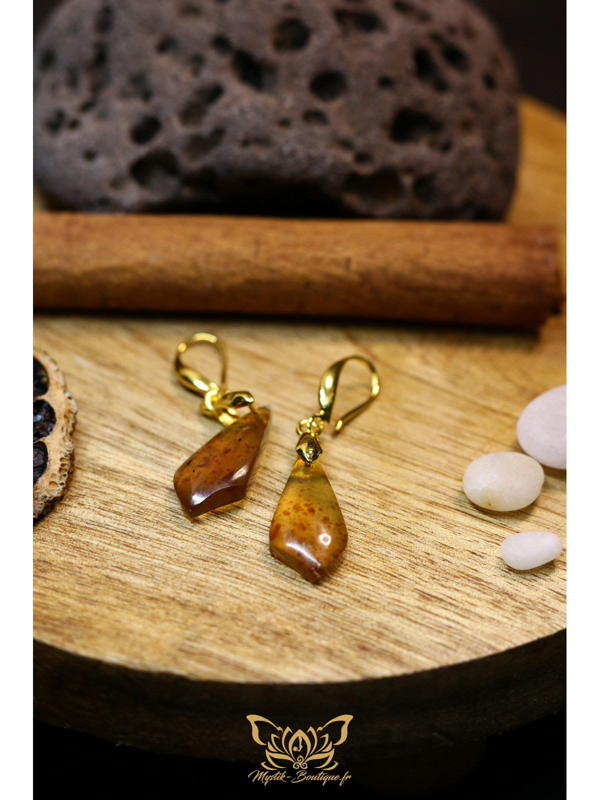 Boucles d'oreilles artisanales en ambre - Accroches en laiton plaqué or 18K