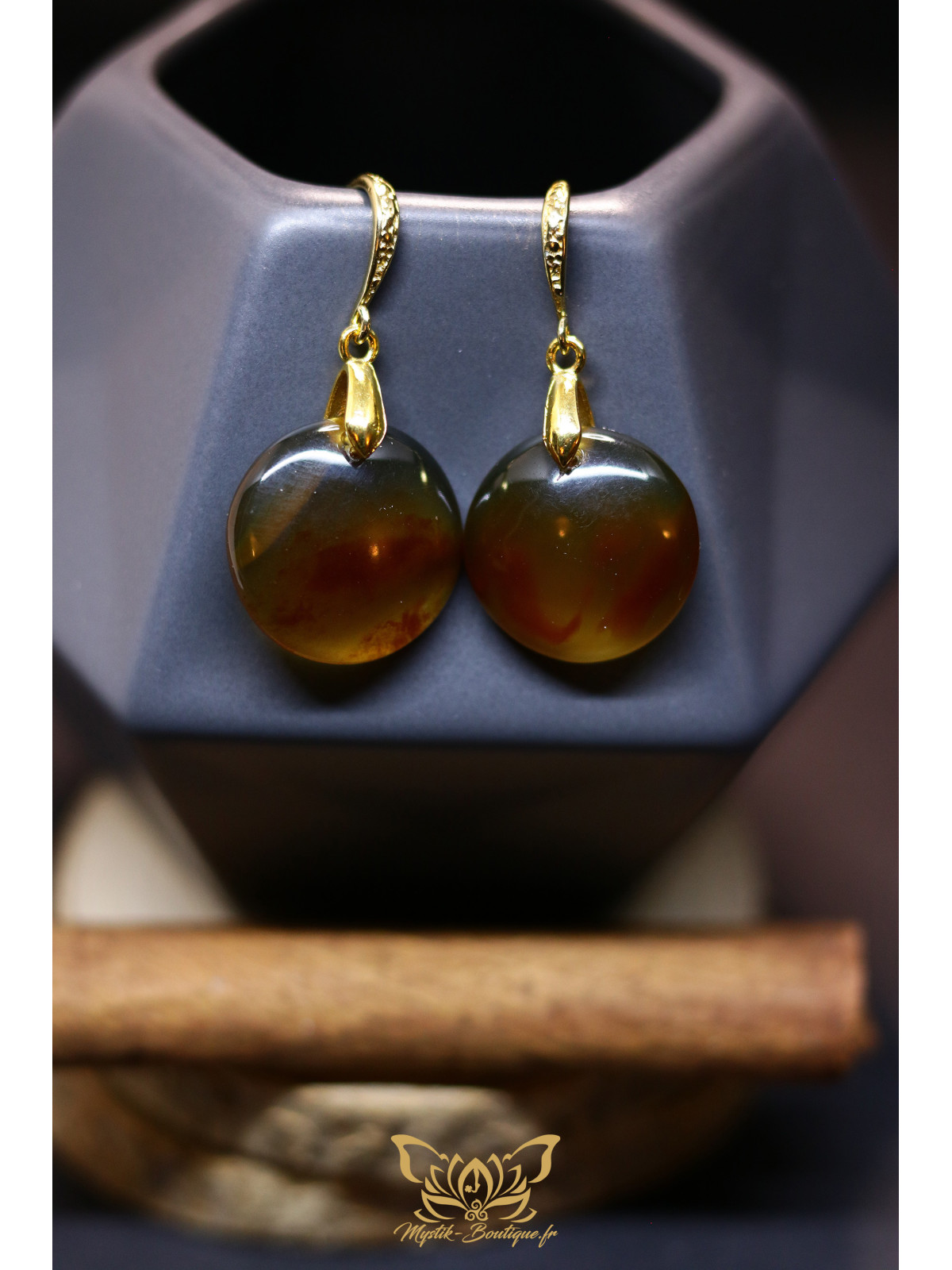 Boucles d'oreilles artisanales rondes en ambre - Accroches en laiton plaqué or 18k
