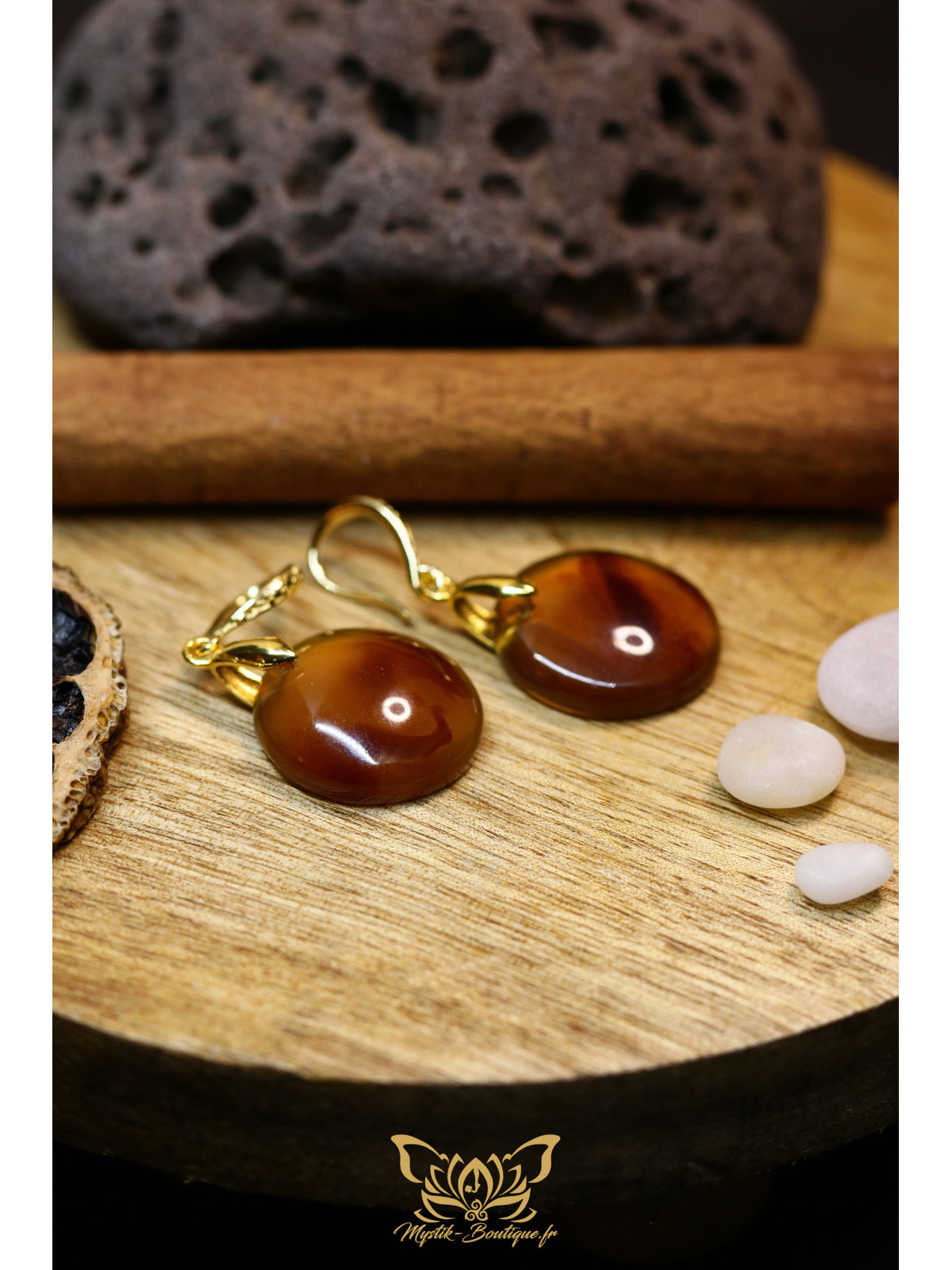 Boucles d'oreilles artisanales rondes en ambre - Accroches en laiton plaqué or 18k