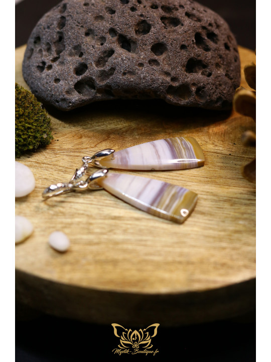 Boucles d'oreilles artisanales flammes en onyx vert rubané - Accroches en laiton plaqué platine