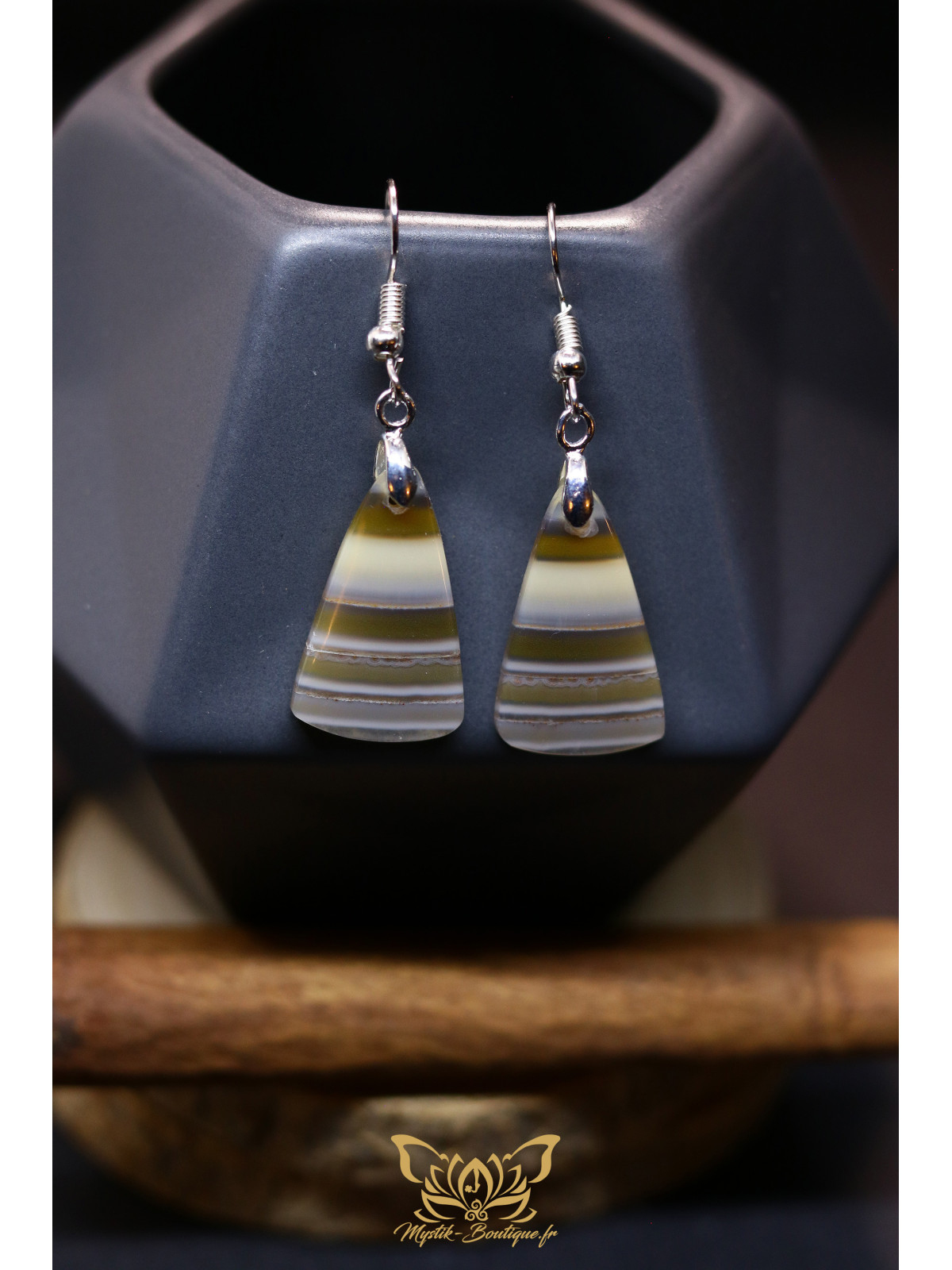 Boucles d'oreilles artisanales flammes en fluorite arc-en-ciel - Accroches en laiton plaqué argent 925