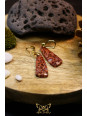 Boucles d'oreilles artisanales larmes en corail fossile rouge - Accroches en laiton plaqué or 18K