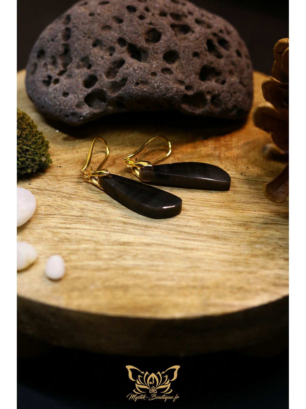 Boucles d'oreilles artisanales larmes en obsidienne - Accroches en laiton plaqué or 18K